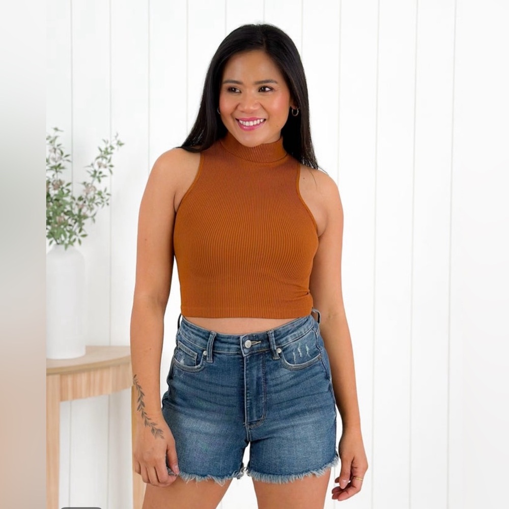 Sale🎉🐫By Together Camel Ribbed Mock Neck
Ribbed Cropped Layering Tank